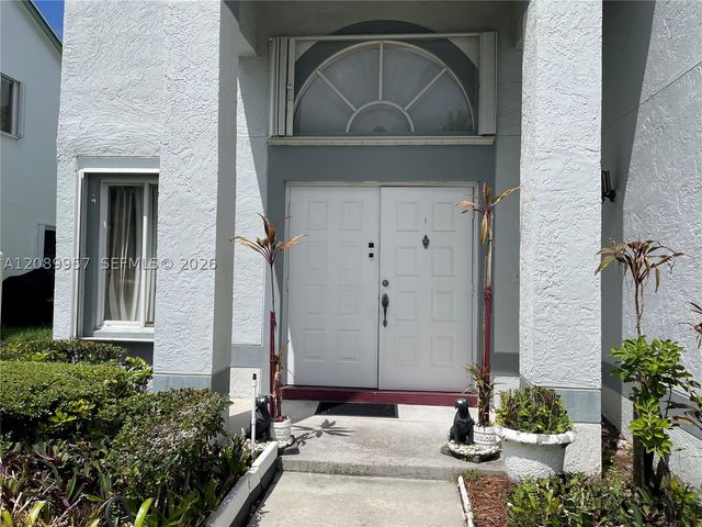 8851 SW 9th Ct, Pembroke Pines, FL 33025