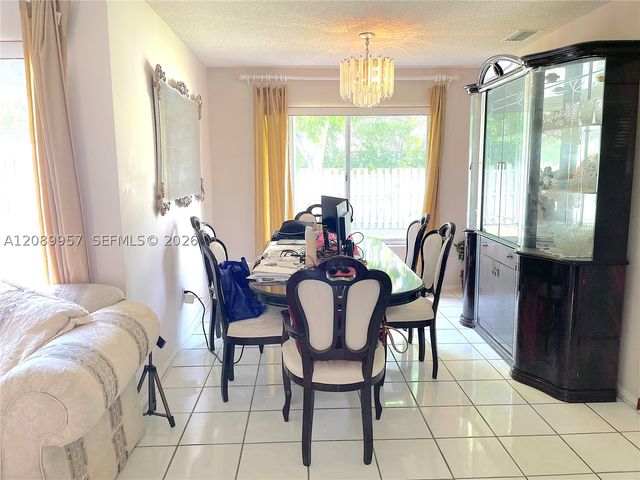8851 SW 9th Ct, Pembroke Pines, FL 33025