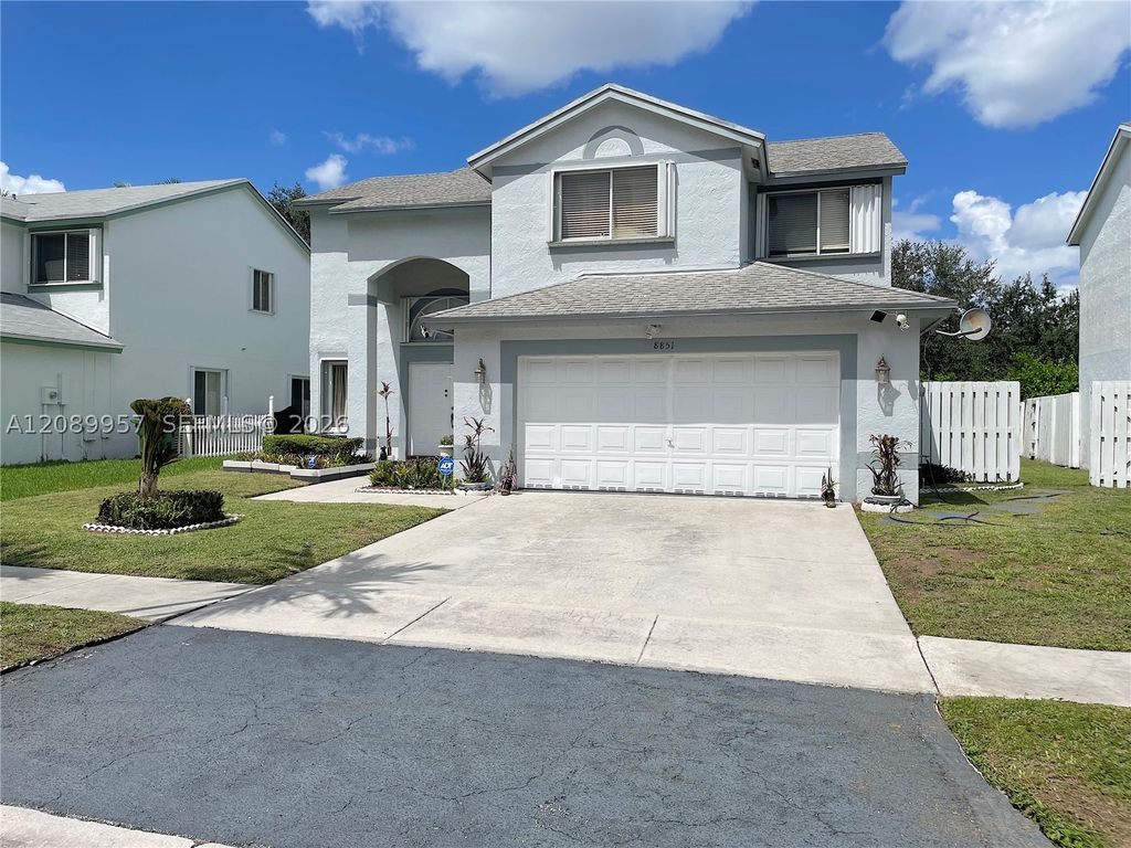 8851 SW 9th Ct, Pembroke Pines, FL 33025