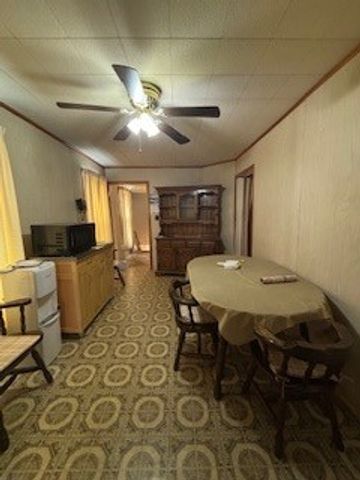 202 S Quarry Street, East Huntingdon, PA 15666