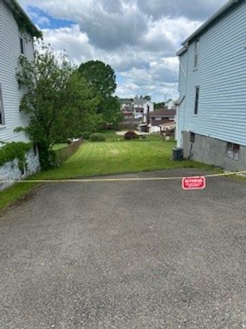 202 S Quarry Street, East Huntingdon, PA 15666