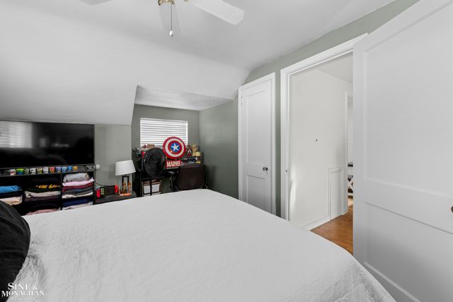 22409 Manor Street, Saint Clair Shores, MI 48081