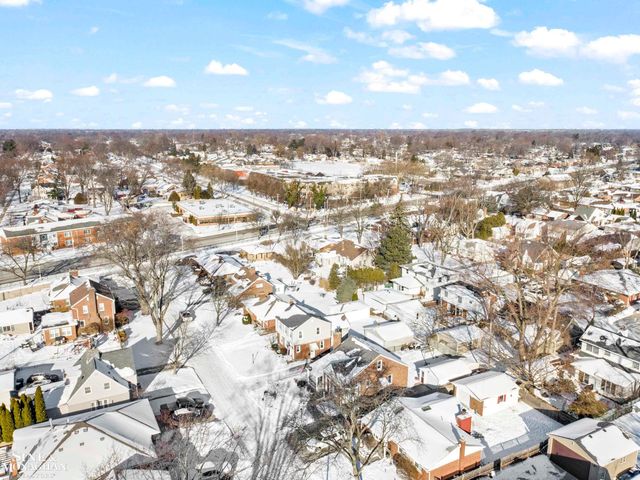 22409 Manor Street, Saint Clair Shores, MI 48081