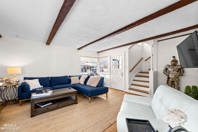 22409 Manor Street, Saint Clair Shores, MI 48081