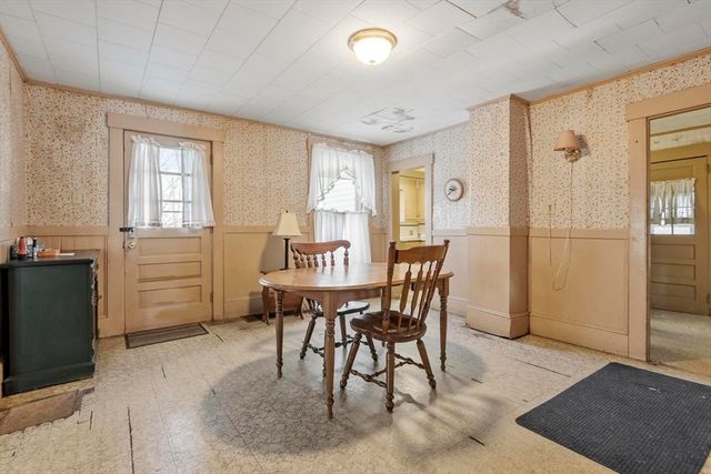 86 Highland St, Athol, MA 01331