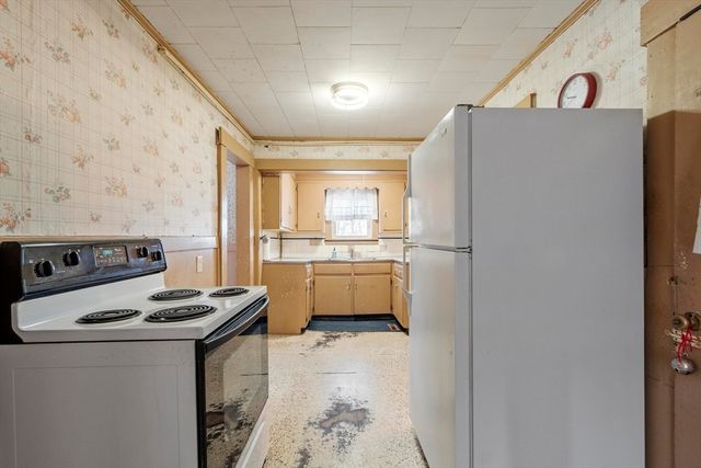 86 Highland St, Athol, MA 01331