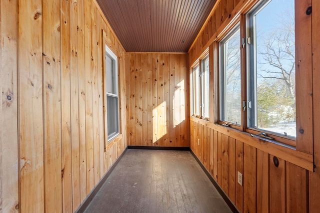 86 Highland St, Athol, MA 01331