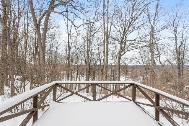 86 Highland St, Athol, MA 01331