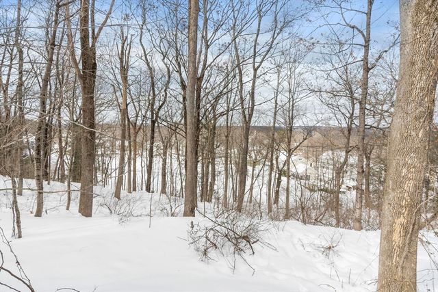 86 Highland St, Athol, MA 01331