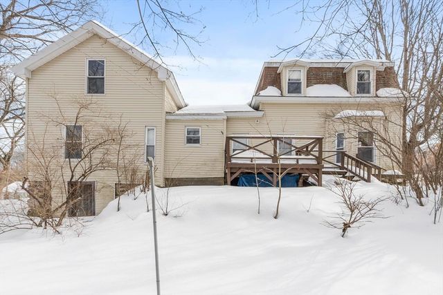 86 Highland St, Athol, MA 01331