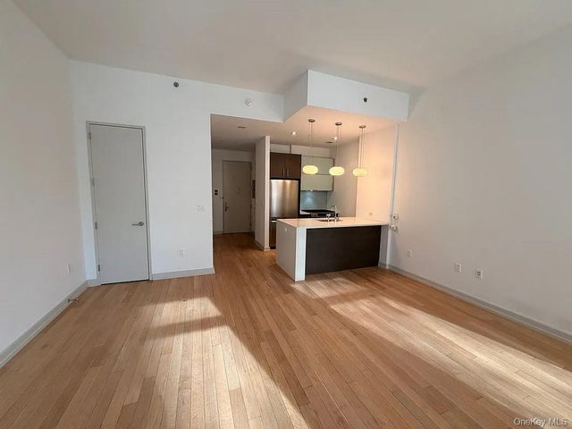 2145 44th Drive 1D, Long Island City, NY 11101