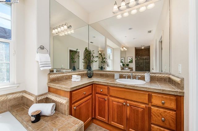 2753 Silverado Ct, Livermore, CA 94550