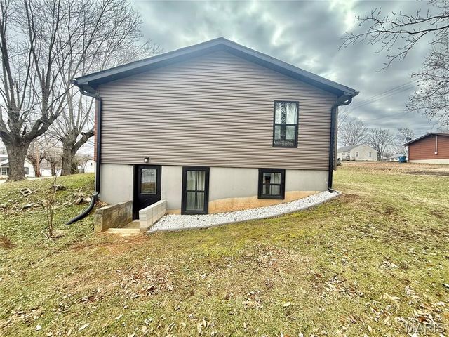 610 Coleman Avenue, Potosi, MO 63664