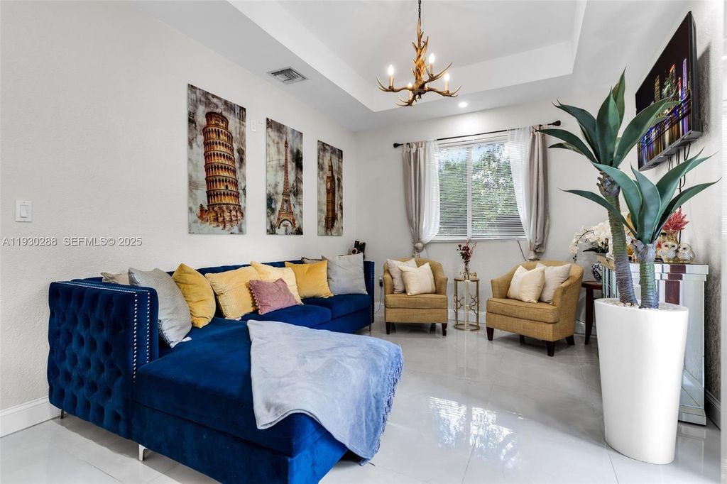 Image 12 of property listing at 16020 SW 208th Ave, Miami, FL 33187