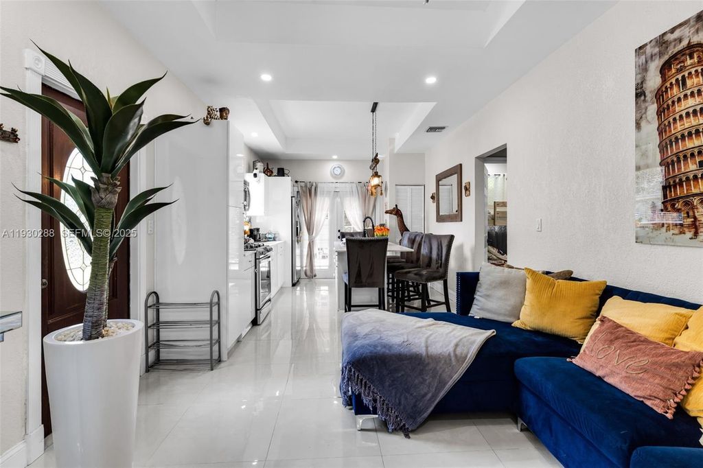 Image 13 of property listing at 16020 SW 208th Ave, Miami, FL 33187