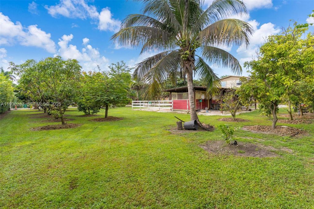 Image 30 of property listing at 16020 SW 208th Ave, Miami, FL 33187
