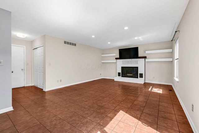7032 Foxmoor Place, Columbus, OH 43235