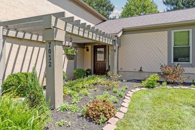 7032 Foxmoor Place, Columbus, OH 43235