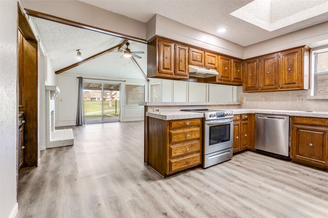 2722 Laurel Oaks Drive, Garland, TX 75044