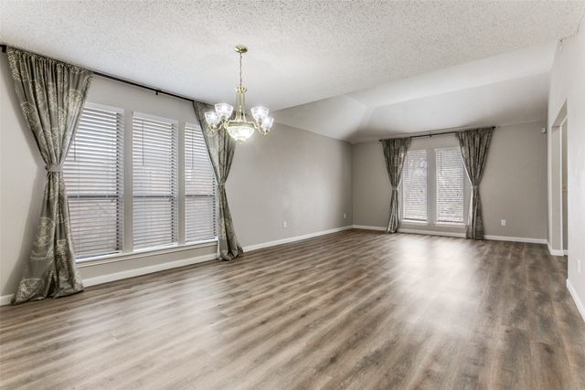 2722 Laurel Oaks Drive, Garland, TX 75044