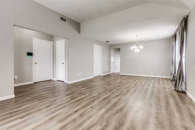 2722 Laurel Oaks Drive, Garland, TX 75044