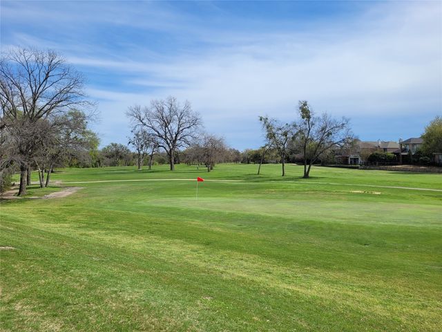 2722 Laurel Oaks Drive, Garland, TX 75044