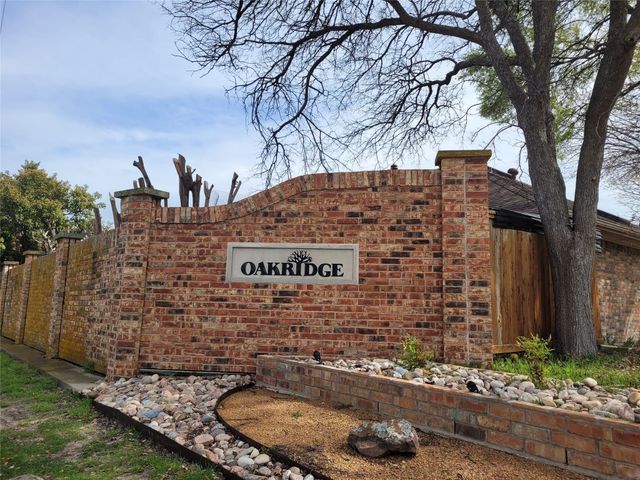 2722 Laurel Oaks Drive, Garland, TX 75044