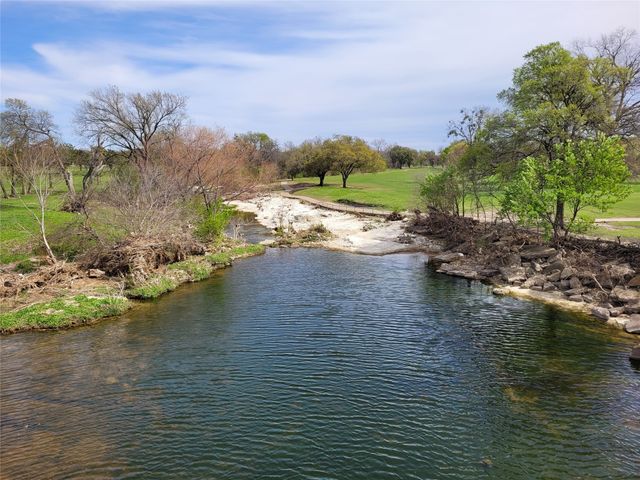 2722 Laurel Oaks Drive, Garland, TX 75044