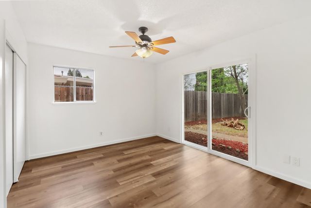 1421 Oakmont Dr, Roseville, CA 95661