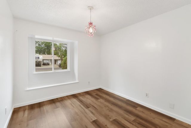 1421 Oakmont Dr, Roseville, CA 95661