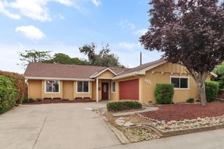 1421 Oakmont Dr, Roseville, CA 95661