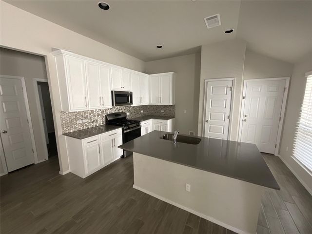 2800 NE Joe Dimaggio Lane ST 99, Round Rock, TX 78665