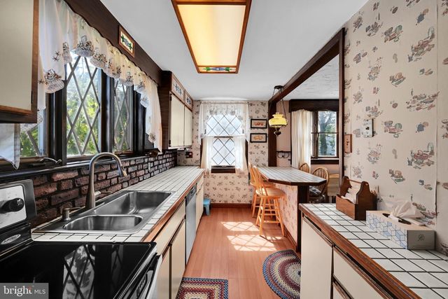 808 HAMPSHIRE RD, Drexel Hill, PA 19026
