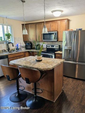 12075 Parkview Trace Dr, Louisville, KY 40229