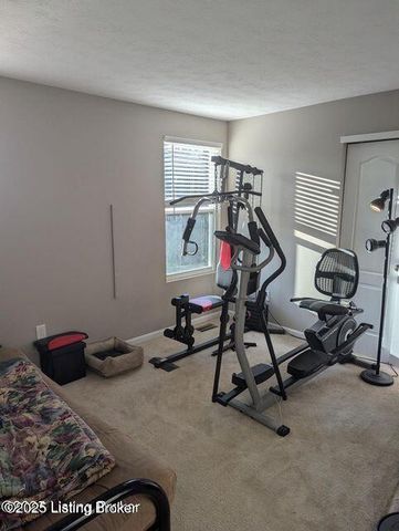 12075 Parkview Trace Dr, Louisville, KY 40229