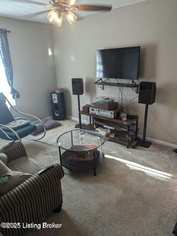 12075 Parkview Trace Dr, Louisville, KY 40229