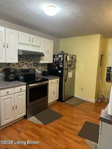 12075 Parkview Trace Dr, Louisville, KY 40229