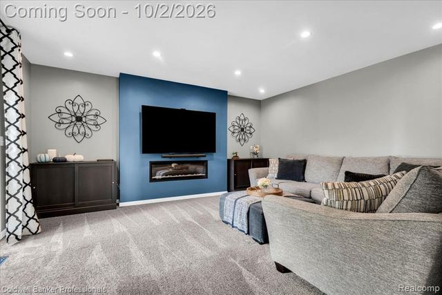 454 Queens Way, Canton, MI 48188