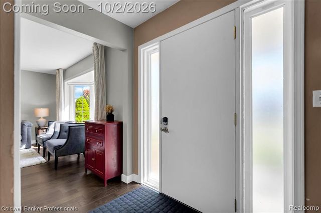 454 Queens Way, Canton, MI 48188
