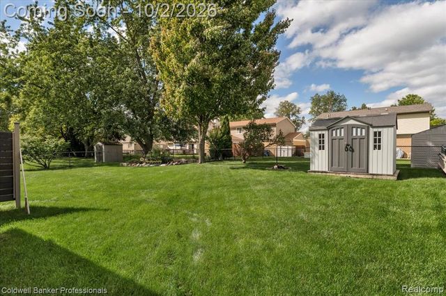 454 Queens Way, Canton, MI 48188
