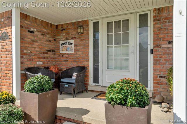 454 Queens Way, Canton, MI 48188