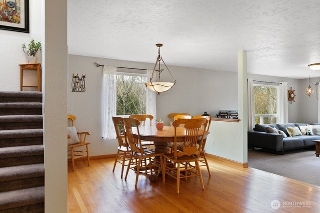 951 Higher Ground Lane, Port Orchard, WA 98366