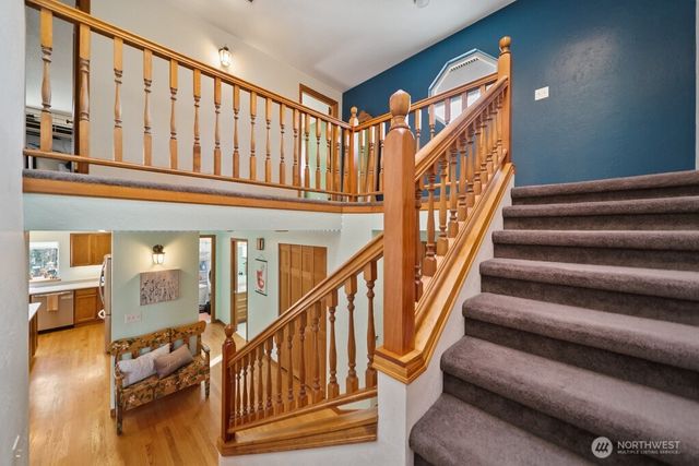 951 Higher Ground Lane, Port Orchard, WA 98366