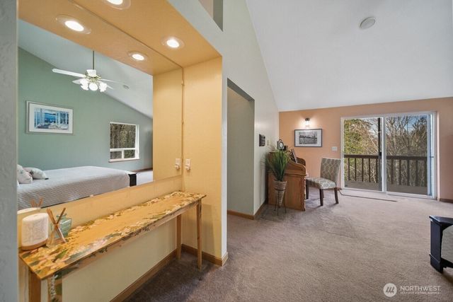 951 Higher Ground Lane, Port Orchard, WA 98366