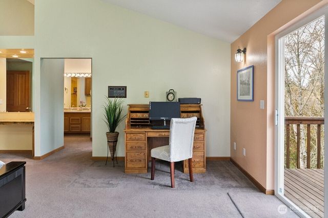 951 Higher Ground Lane, Port Orchard, WA 98366