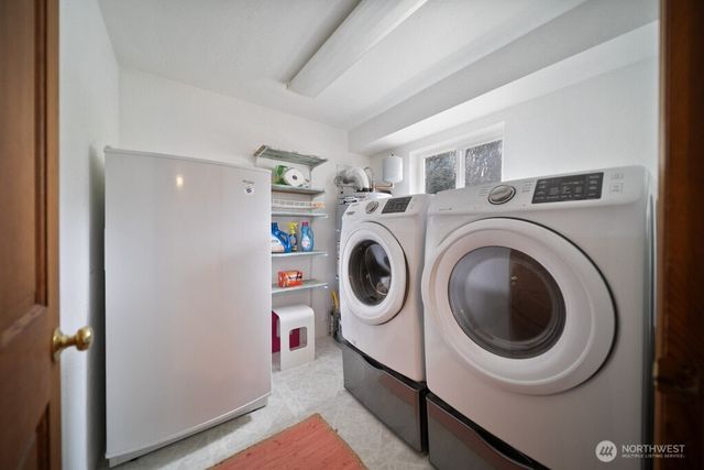 951 Higher Ground Lane, Port Orchard, WA 98366