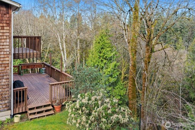 951 Higher Ground Lane, Port Orchard, WA 98366