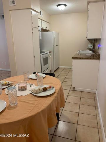 441 W Yucca Ct Unit 201, Tucson, AZ 85704