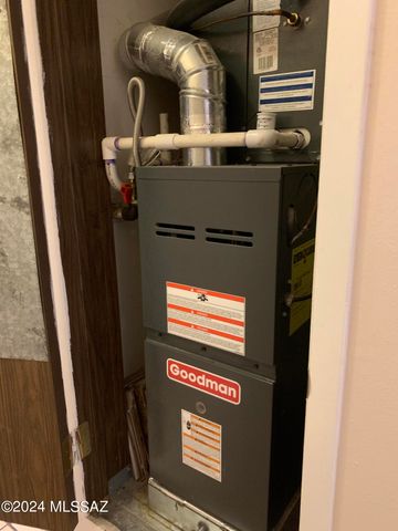 441 W Yucca Ct Unit 201, Tucson, AZ 85704