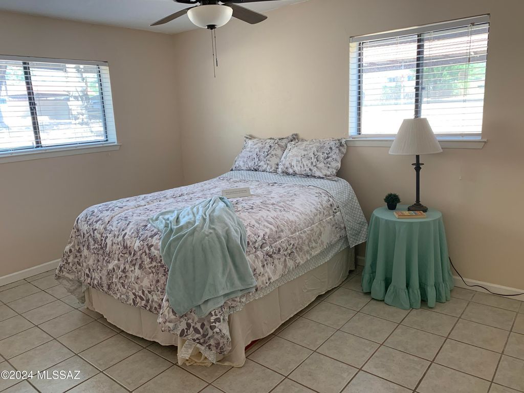 441 W Yucca Ct Unit 201, Tucson, AZ 85704